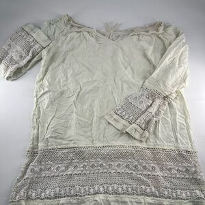 Roper Off-White Blouse with Lace Accents